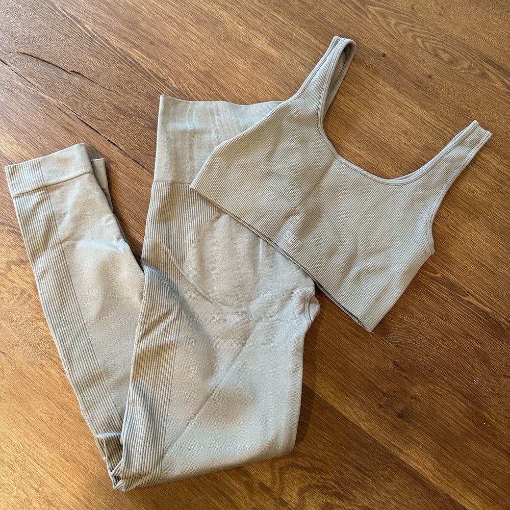 SET Active Workout Set Size S
